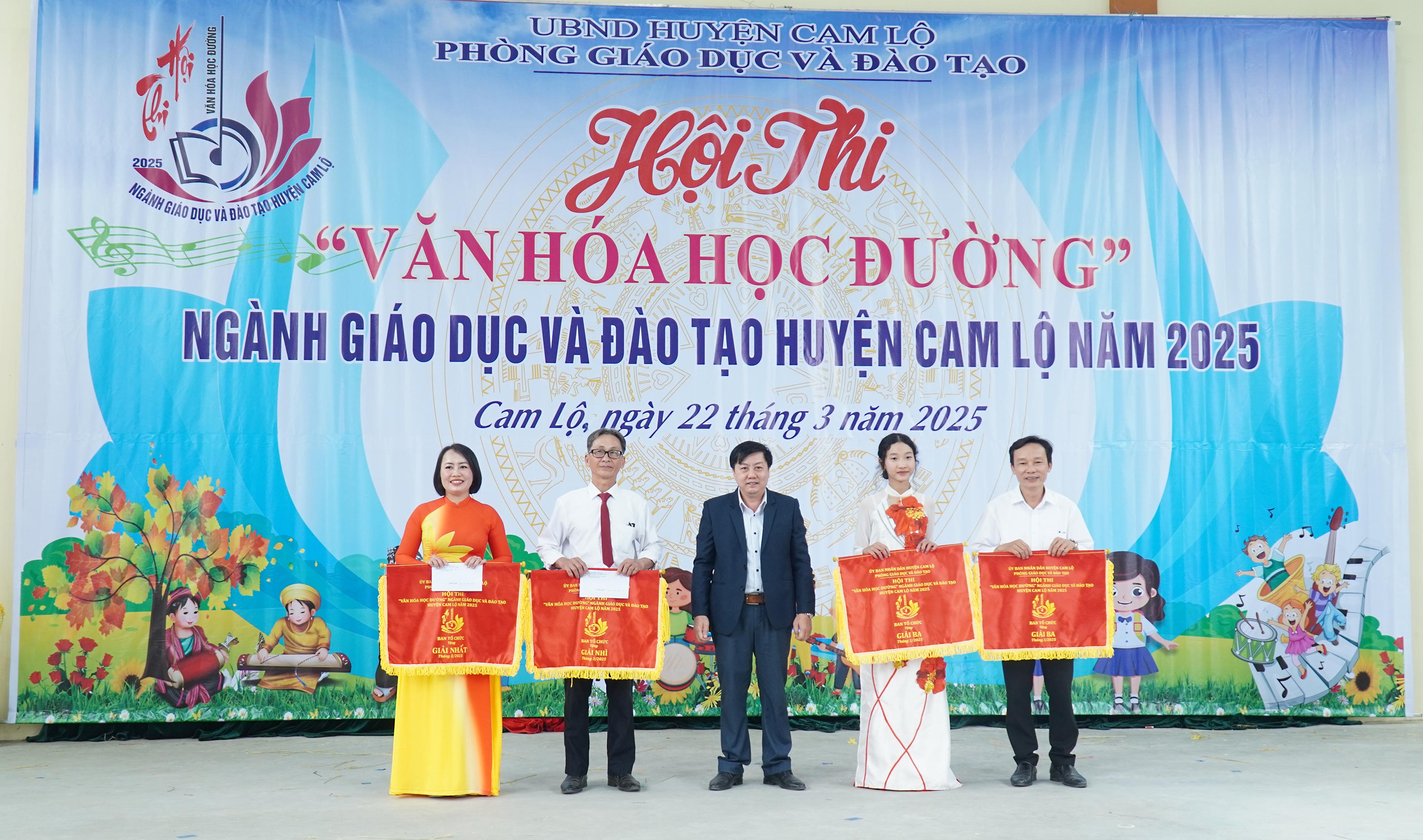 Hội thi văn hóa học đường ngành giáo dục Cam Lộ năm học 2024-2025