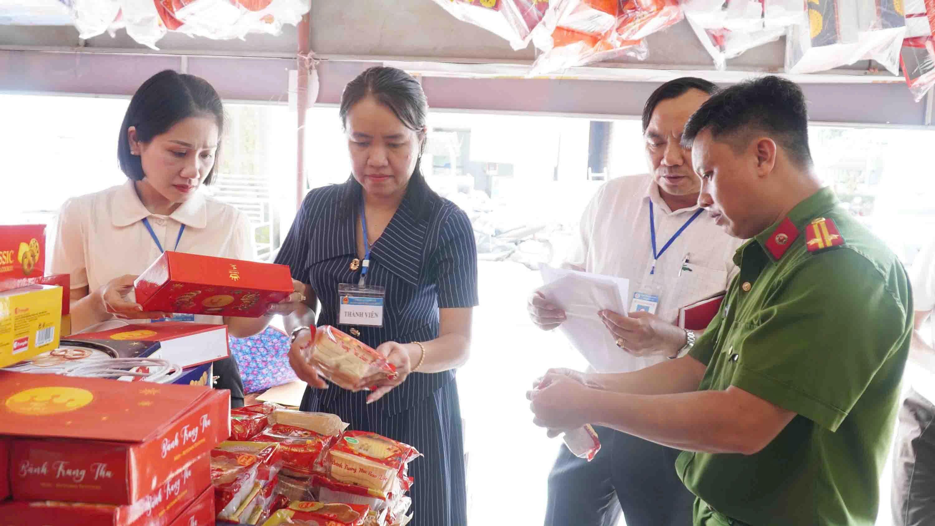 Cam Lộ kiểm tra an toàn thực phẩm dịp Tết Trung thu năm 2026