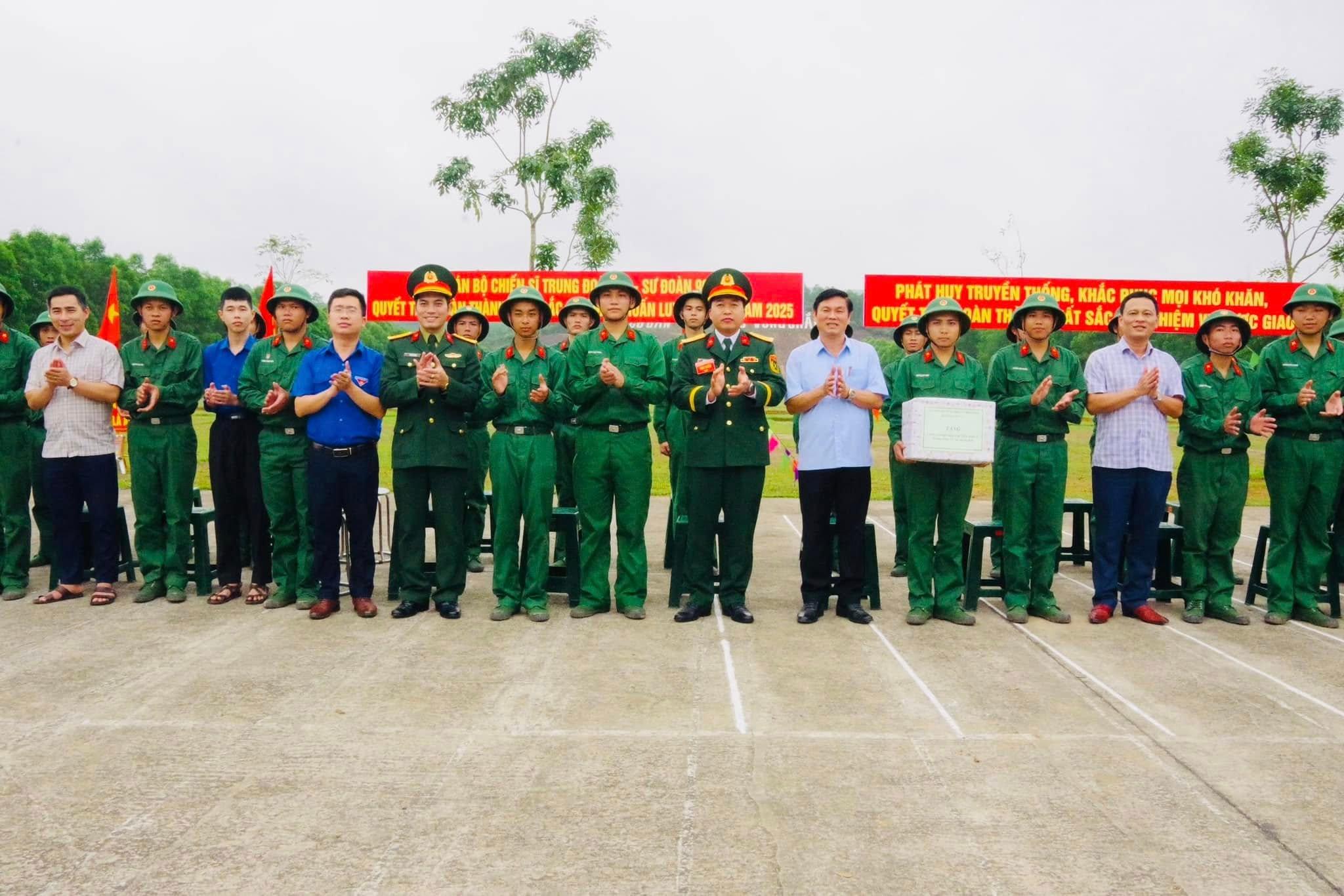 Cam Lộ tổ chức chương trình “Chia nắng trên thao trường”