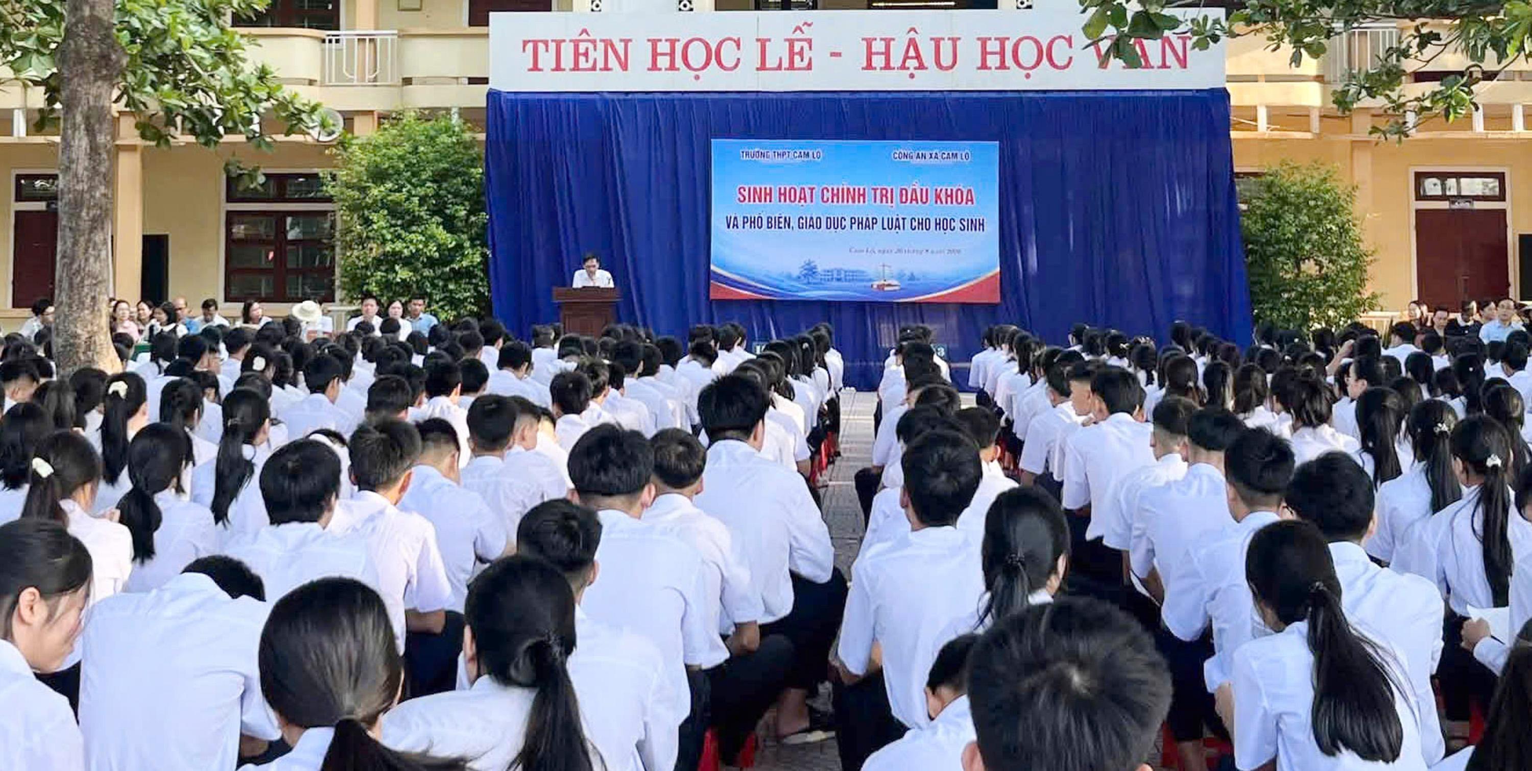 Tuyên truyền, phổ biến giáo dục pháp luật cho học sinh Trường THPT Cam Lộ