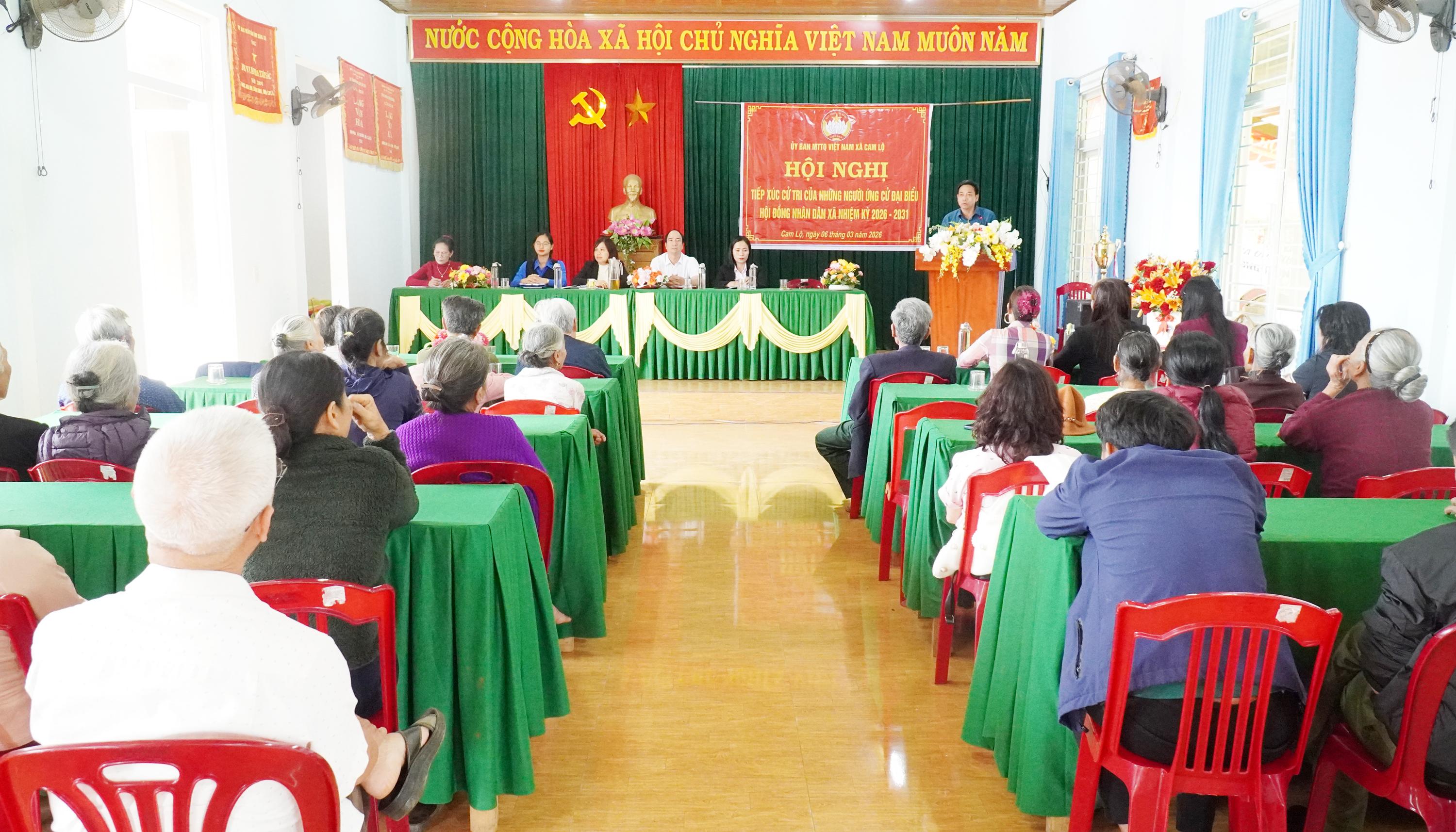 Ứng cử viên đại biểu HĐND xã Cam Lộ tiếp xúc cử tri đơn vị bầu cử số 6