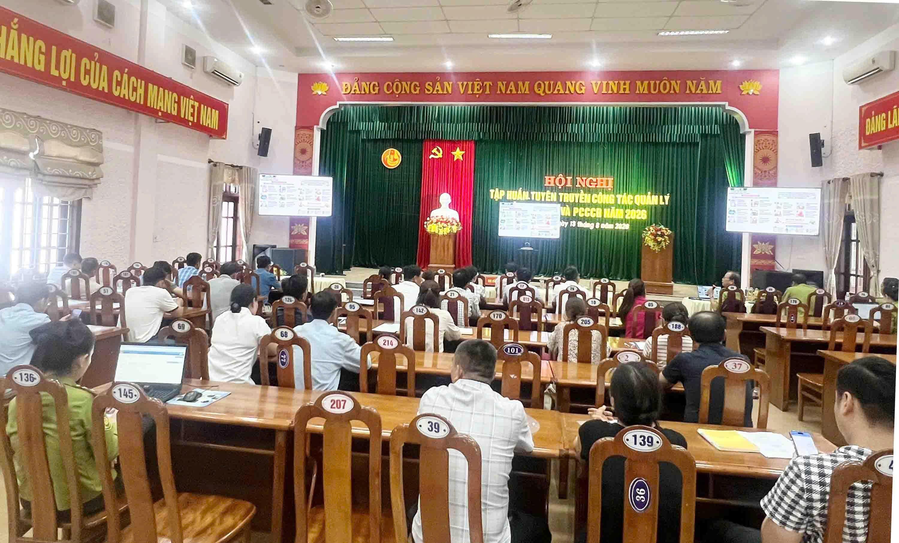 Tập huấn công tác quản lý, bảo vệ rừng và phòng cháy, chữa cháy rừng năm 2026