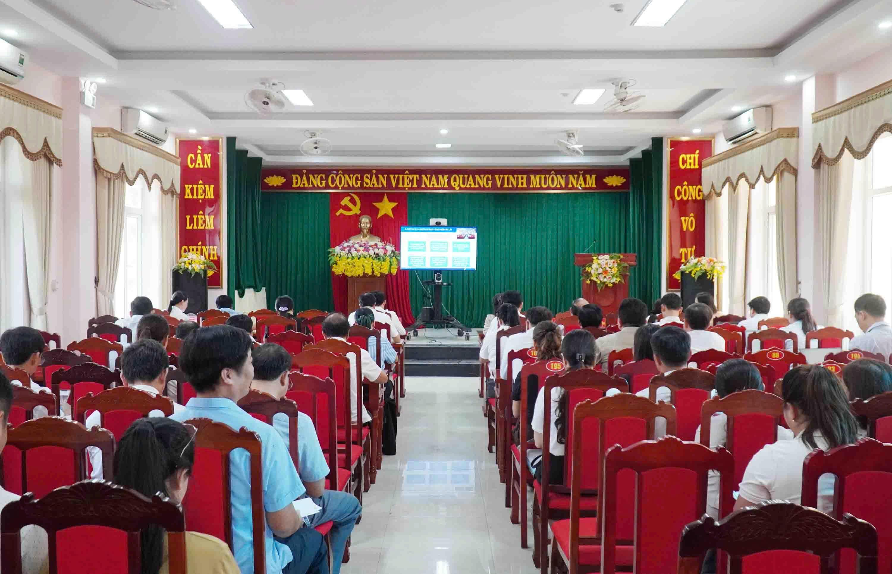 Hội nghị toàn quốc nghiên cứu, học tập, quán triệt và triển khai thực hiện Nghị quyết...