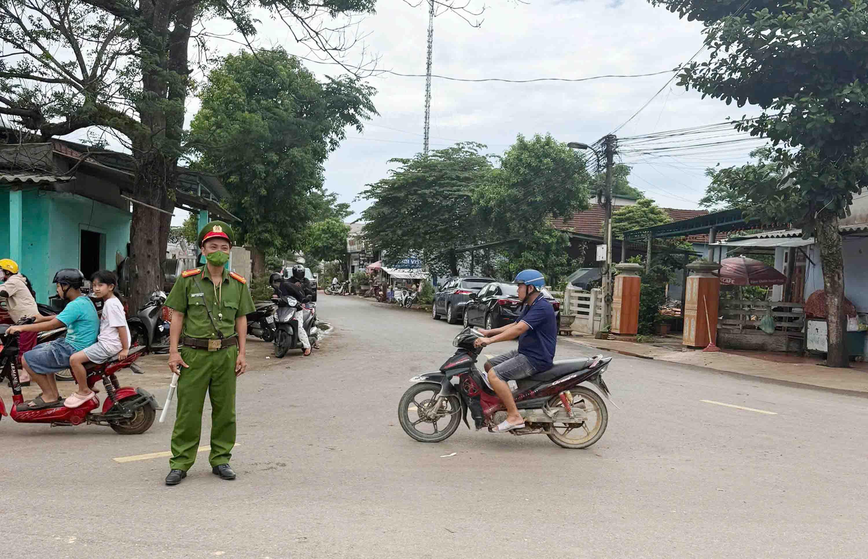 Công an xã Cam Lộ đảm bảo an ninh trật tự phục vụ Kỳ thi tốt nghiệp THPT năm 2026